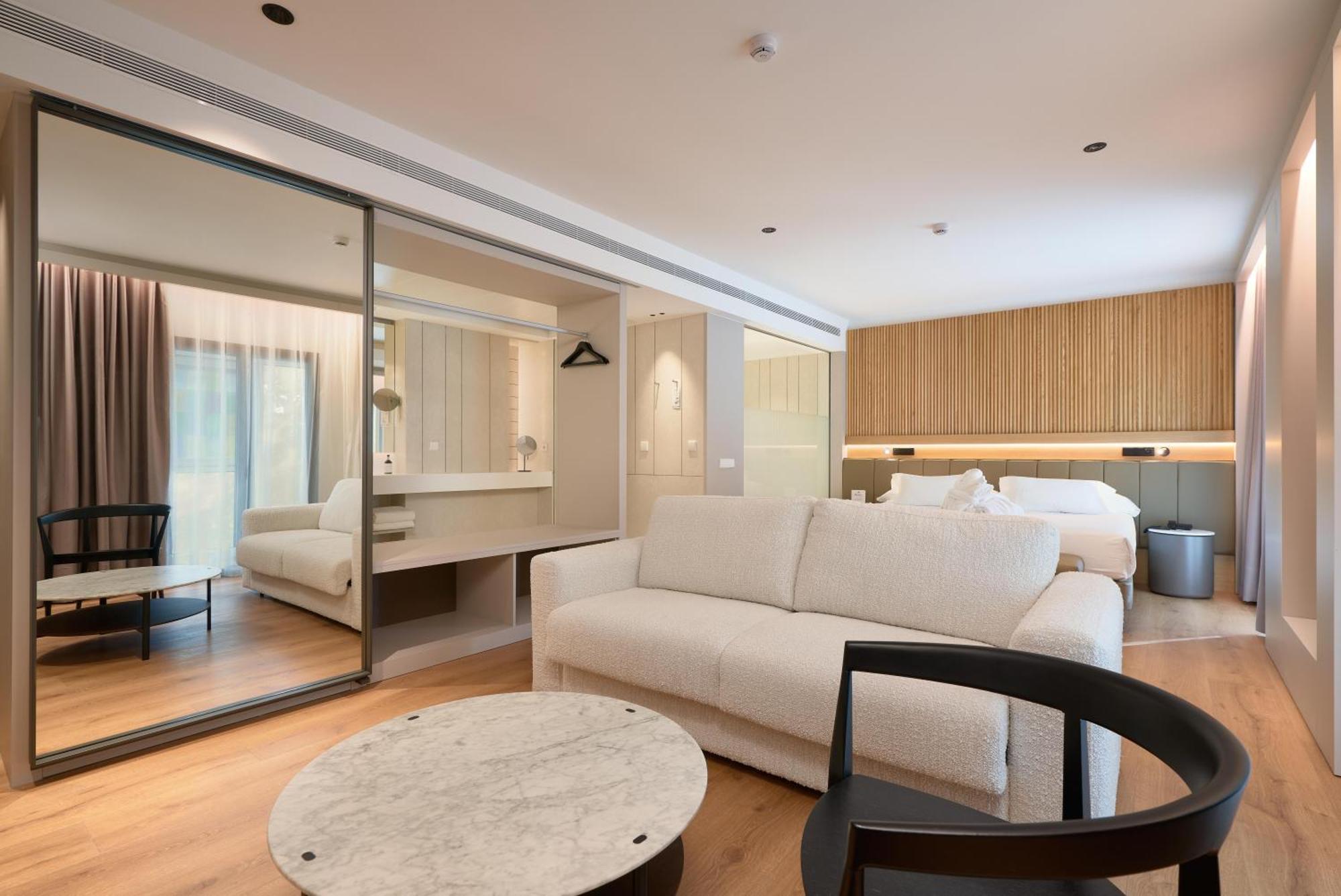 Hotel Becquer