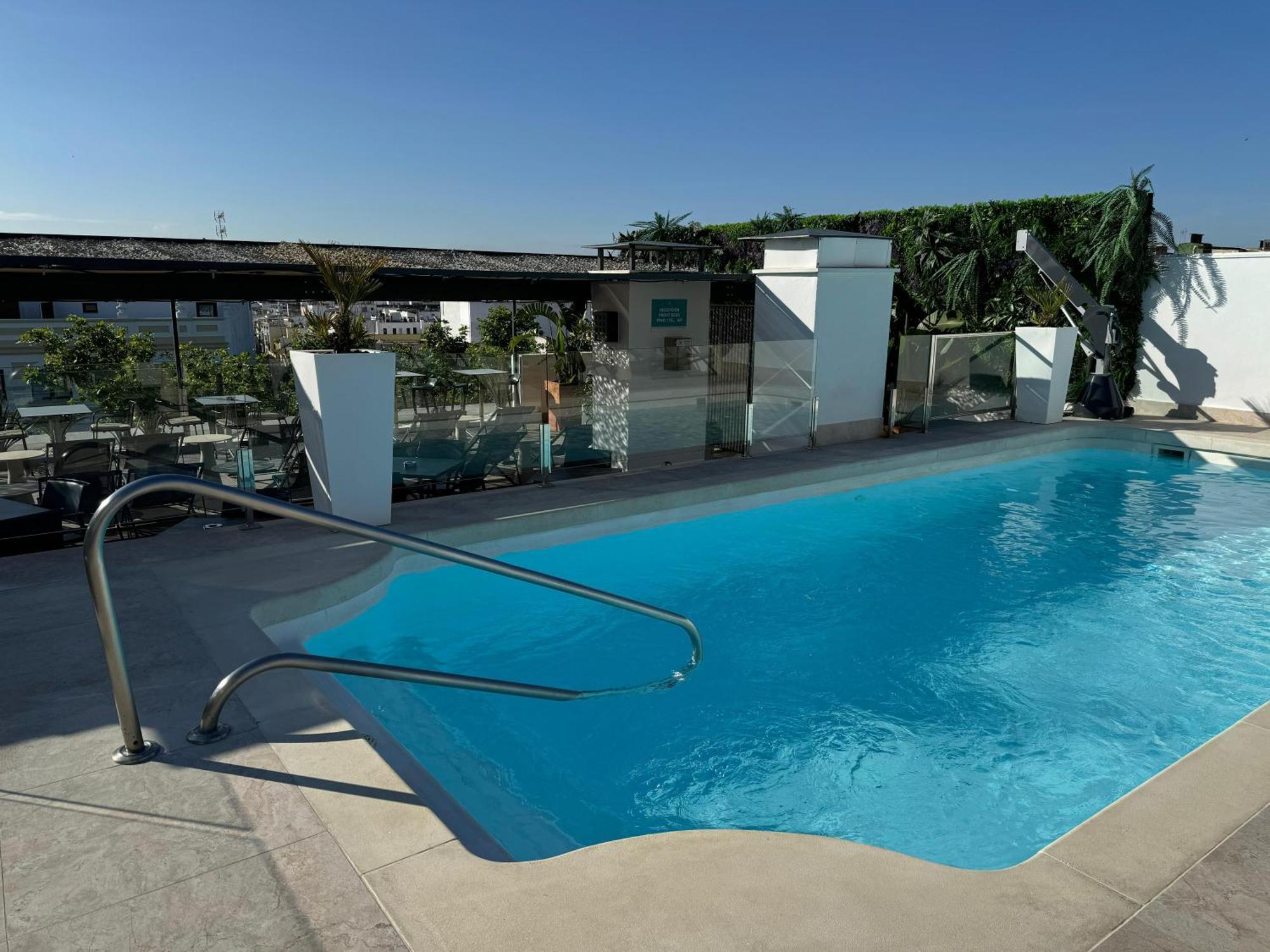 Becquer Hotel