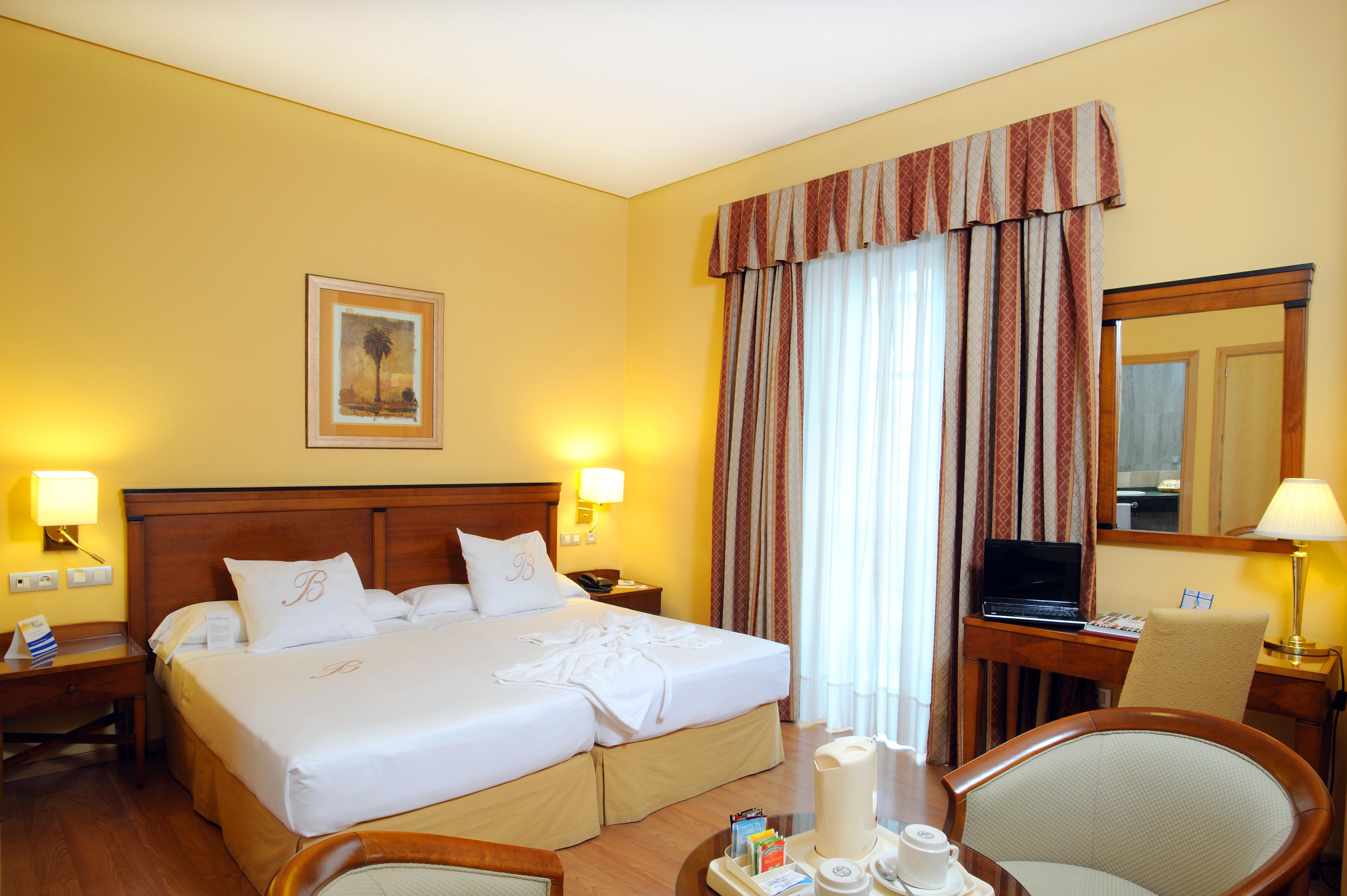 Hotel Becquer